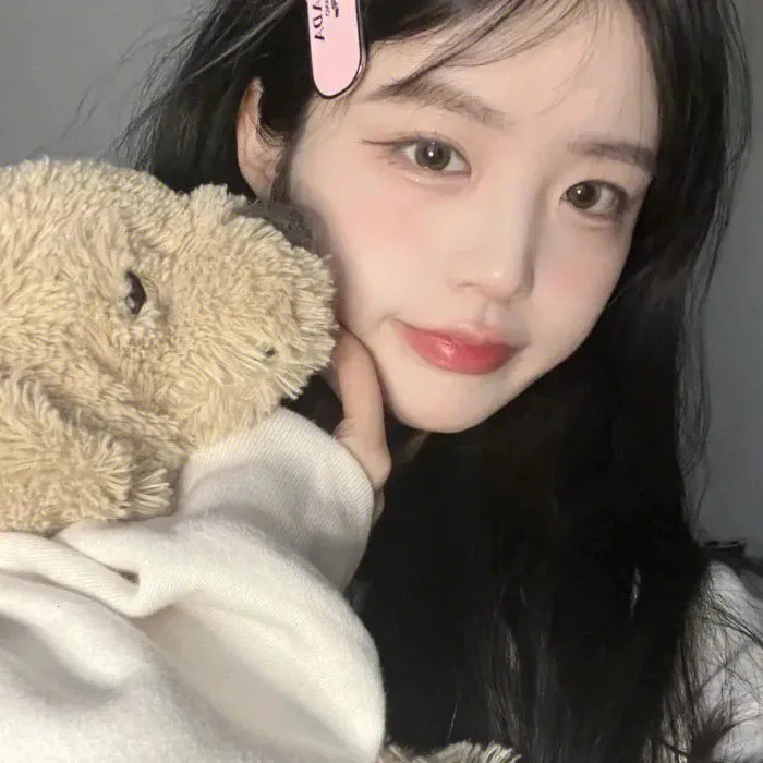 芒果和红色轮椅